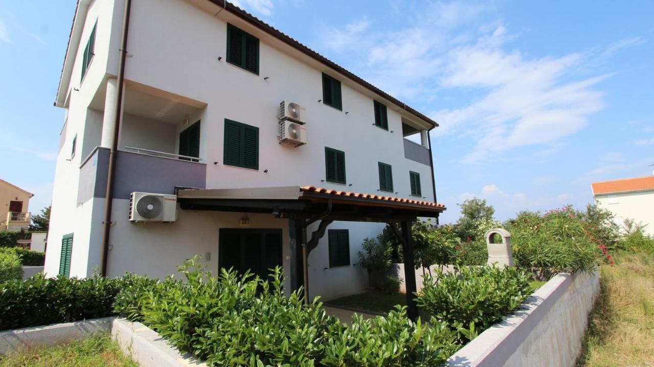 מאלינסקה Apartments Vabec מראה חיצוני תמונה