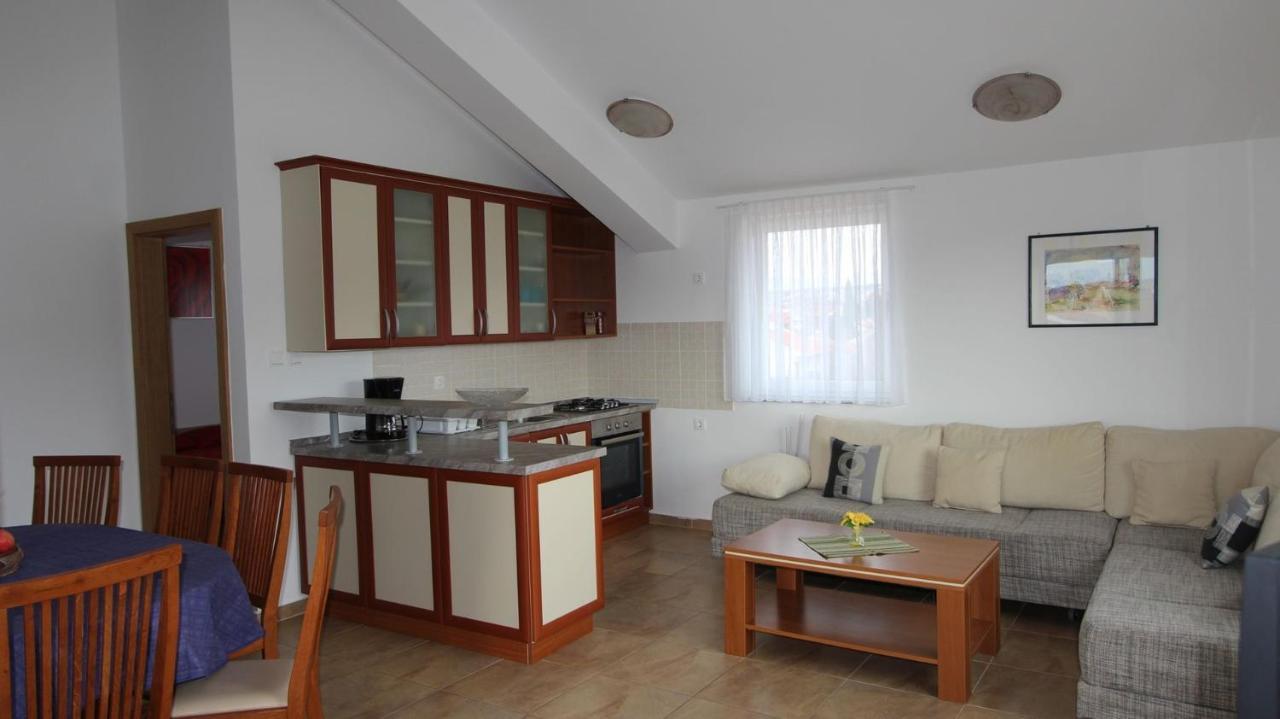 מאלינסקה Apartments Vabec מראה חיצוני תמונה