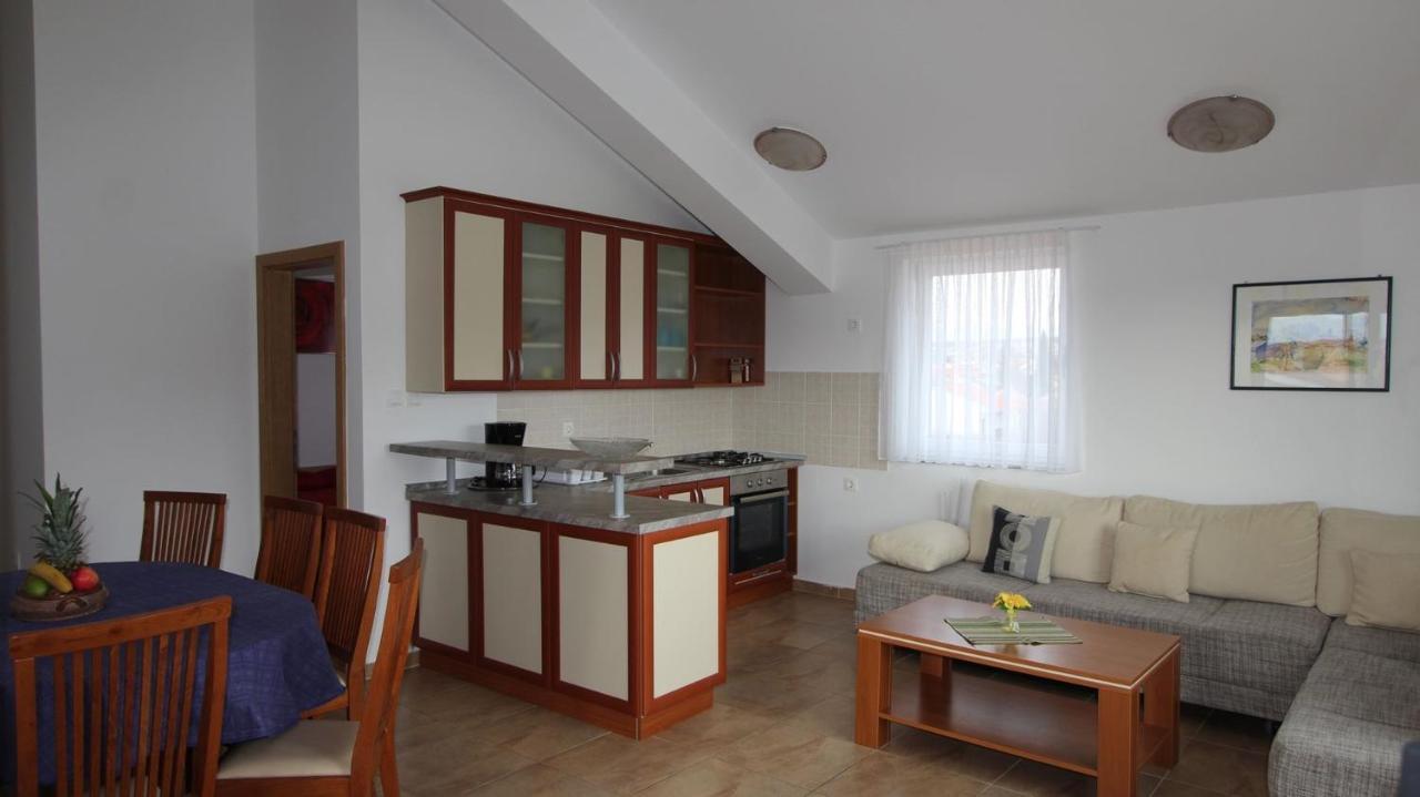 מאלינסקה Apartments Vabec מראה חיצוני תמונה